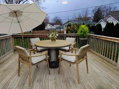 Exterior - 332 Lawn Ln, Des Plaines, IL 60016 photo 2 of 7