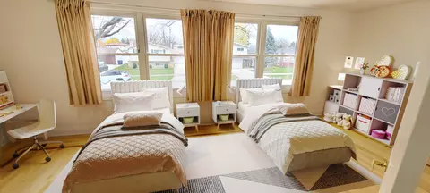 Bedroom - 332 Lawn Ln, Des Plaines, IL 60016 photo 2 of 7