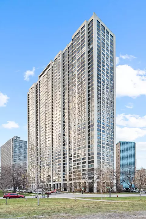 2800 N Lake Shore Dr #507, Chicago, IL 60657