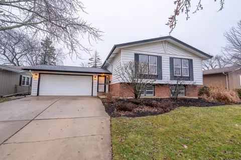 6225 Boca Rio Dr, Oak Forest, IL 60452