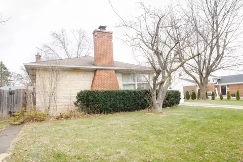 800 W Dresser Dr, Mount Prospect, IL 60056
