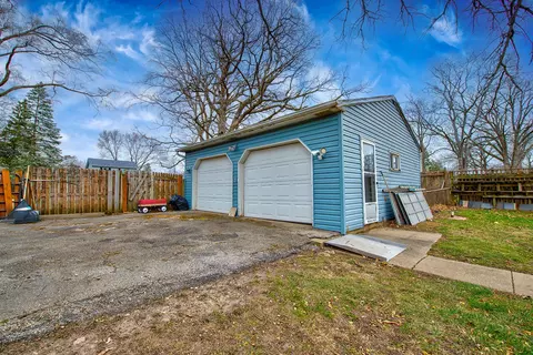 2016 Grandview Dr, Johnsburg, IL 60051 photo 5