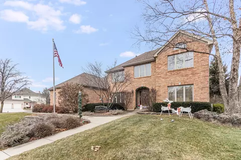319 Senna Ct, Naperville, IL 60565