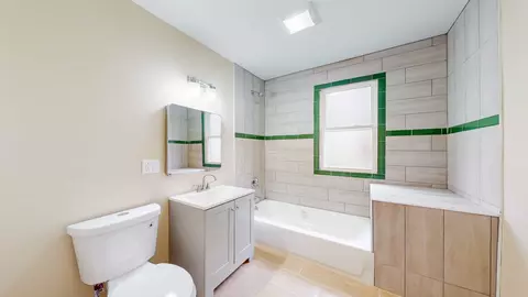 Bath - 69 E 100th Pl, Chicago, IL 60628 photo 1 of 2