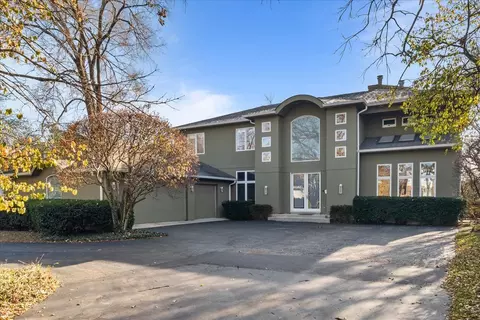 994 Brittany Rd, Highland Park, IL 60035