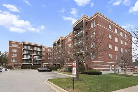 6400 W Berteau Ave #509, Chicago, IL 60634