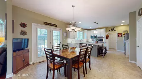 3503 Links Ct, Elgin, IL 60124 photo 9