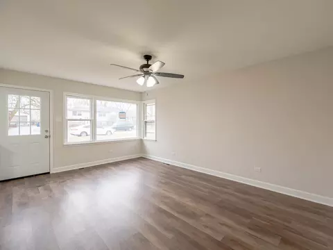 3021 Phillips Ave, Steger, IL 60475 photo 2