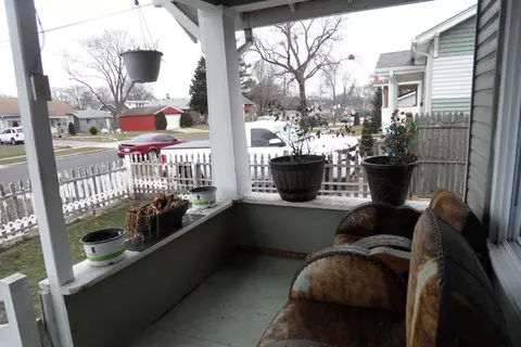 318 Trask St, Aurora, IL 60505 photo 5
