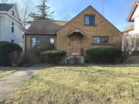 255 S Chicago Ave, Kankakee, IL 60901