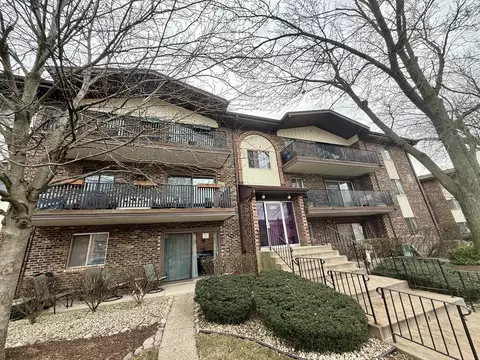 13913 James Dr #1018, Crestwood, IL 60445