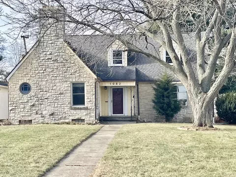 1082 N 8th St, Rochelle, IL 61068