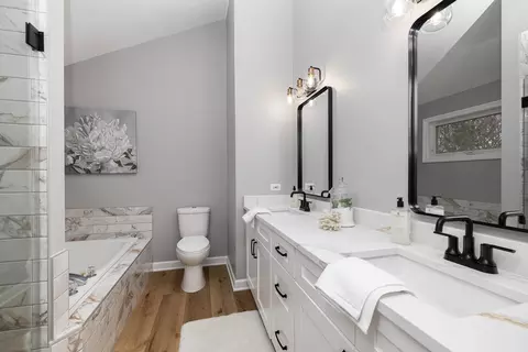 Bath - 13548 Capista Dr, Plainfield, IL 60544 photo 2 of 5