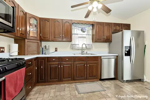 4214 Prairie Ave, Mchenry, IL 60050 photo 7