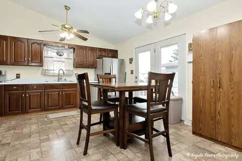 4214 Prairie Ave, Mchenry, IL 60050 photo 5