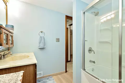 4214 Prairie Ave, Mchenry, IL 60050 photo 13