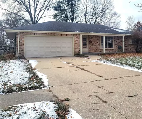 4607 Newcastle Rd, Rockford, IL 61108