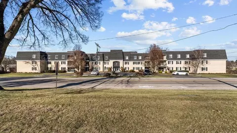 5548 Spring Brook Rd #310, Rockford, IL 61114