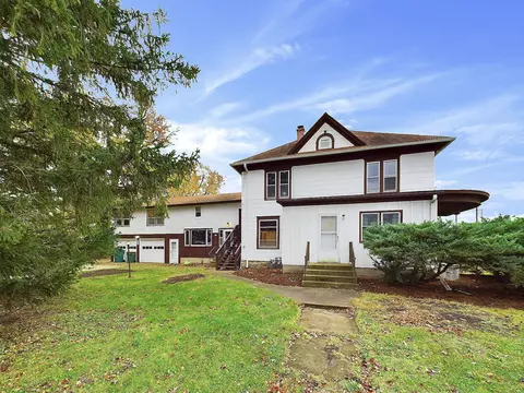 401 E Van Buren St, Malta, IL 60150