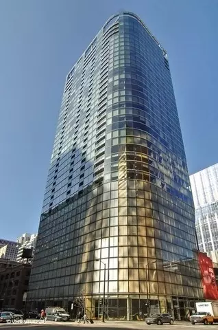 600 N Fairbanks Ct #2908, Chicago, IL 60611