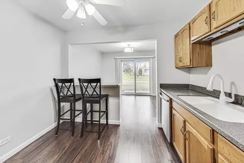 1400 Shore Ct #A1, Wheeling, IL 60090 photo 9