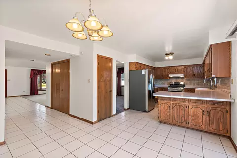 Other - 17543 Cloverview Dr, Tinley Park, IL 60477 photo 2 of 6