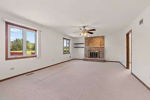 Living - 17543 Cloverview Dr, Tinley Park, IL 60477 photo 5 of 6