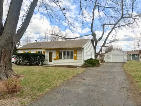 1412 Cherokee Ln, Ottawa, IL 61350