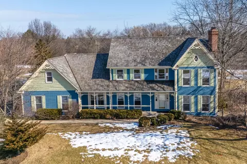 5704 Hampton Dr, Long Grove, IL 60047