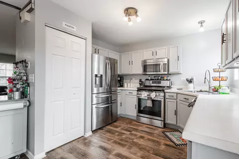 Kitchen - 52 E Clover Ave, Cortland, IL 60112 photo 2 of 3