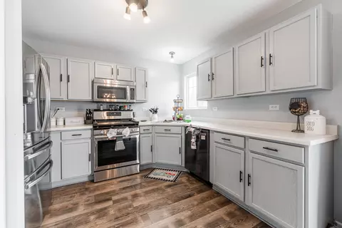 Kitchen - 52 E Clover Ave, Cortland, IL 60112 photo 1 of 3