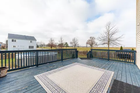 Exterior - 52 E Clover Ave, Cortland, IL 60112 photo 3 of 5