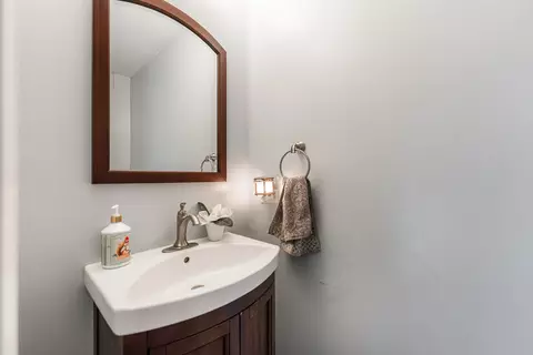 Bath - 52 E Clover Ave, Cortland, IL 60112 photo 1 of 3
