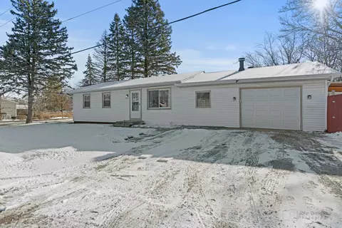 1101 Mayfield Dr, Round Lake Beach, IL 60073