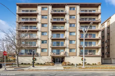 251 Marengo Ave #2H, Forest Park, IL 60130