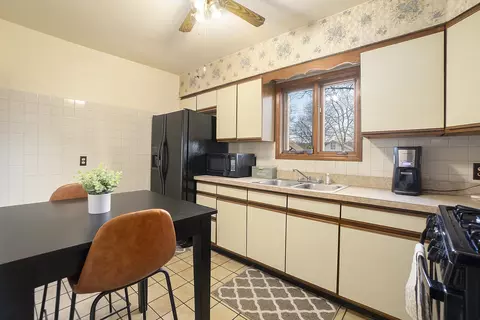 18021 School St, Lansing, IL 60438 photo 11