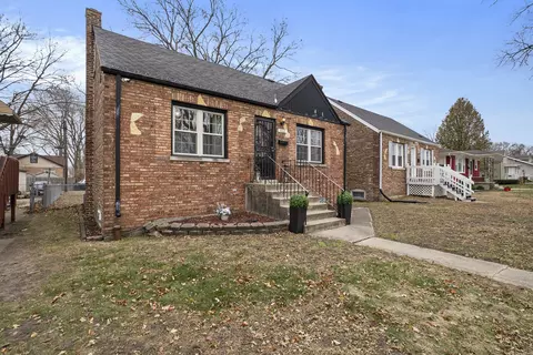 18021 School St, Lansing, IL 60438 photo 2