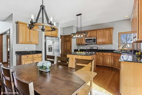 501 Clover Dr, Algonquin, IL 60102 photo 8