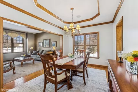 501 Clover Dr, Algonquin, IL 60102 photo 5