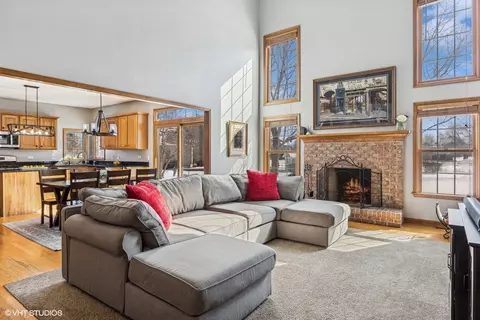 501 Clover Dr, Algonquin, IL 60102 photo 9