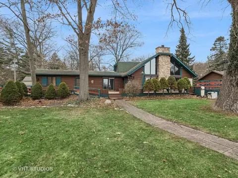 24275 N Woodland Ave, Cary, IL 60013