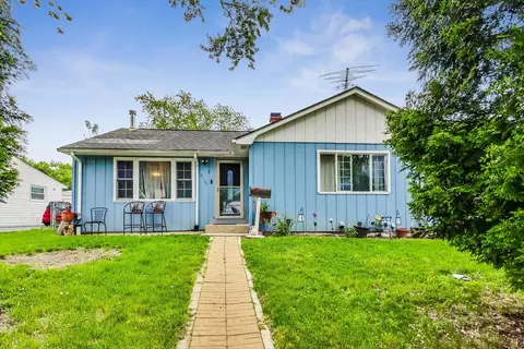 415 Hoover Dr, Carpentersville, IL 60110