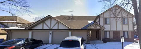 821 Thornton Ct #2A, Schaumburg, IL 60193
