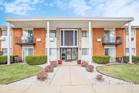 9500 Dee Rd #2F, Des Plaines, IL 60016