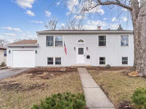 1648 Park Ave, Hanover Park, IL 60133