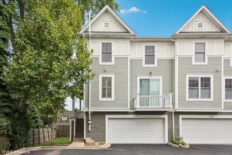 415 N President St #C, Wheaton, IL 60187