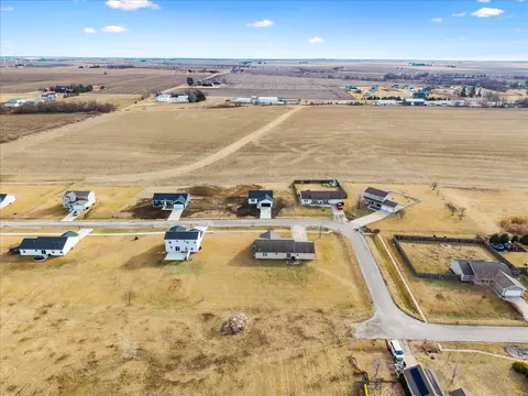 View/Area - 505 Maitland Dr, Carlock, IL 61725 photo 6 of 7