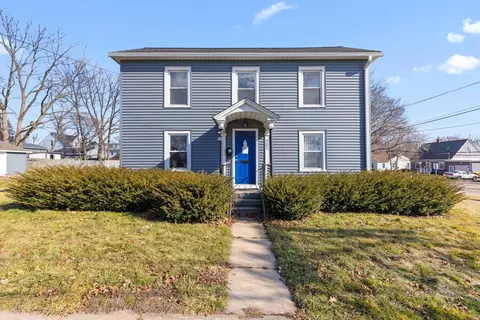307 S Mckendrie Ave, Mount Morris, IL 61054