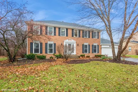3402 Oxbow Ln, Saint Charles, IL 60174