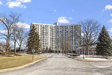 40 N Tower Rd #16E, Oak Brook, IL 60523